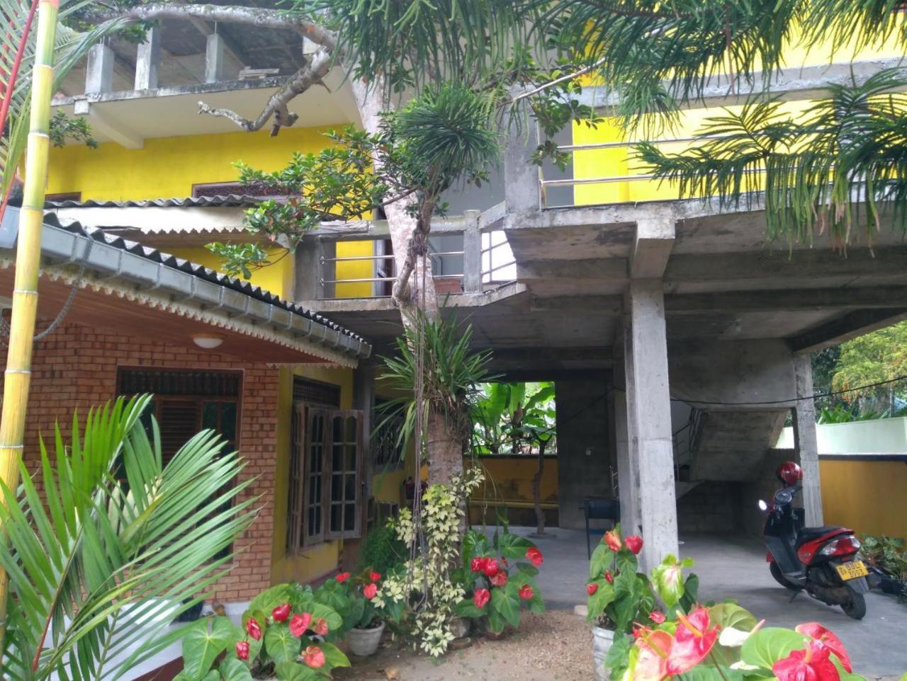 Yellowappartments Hikkaduwa Exterior photo