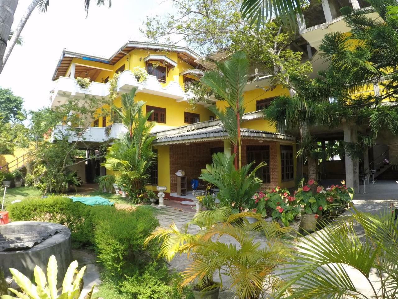 Yellowappartments Hikkaduwa Exterior photo